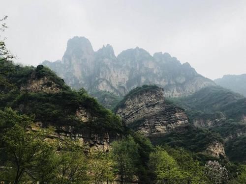 除了郭亮村，南太行还有很多悬崖村落，并且不收门票