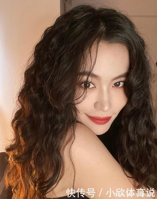 女士发型别乱剪，不妨试试这十几款，减龄瘦脸有气质