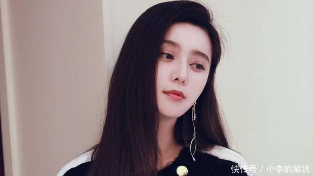 明星们丢弃“美妆蛋”改用“粉底刷”，化妆师透漏原因太吃粉！