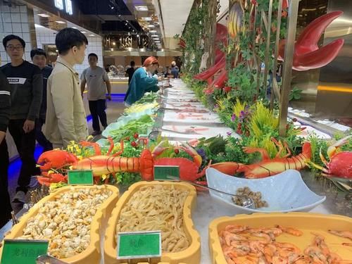 自助餐|吃自助餐时，内行人只会挑这4种美食，不仅营养美味，还能吃回本