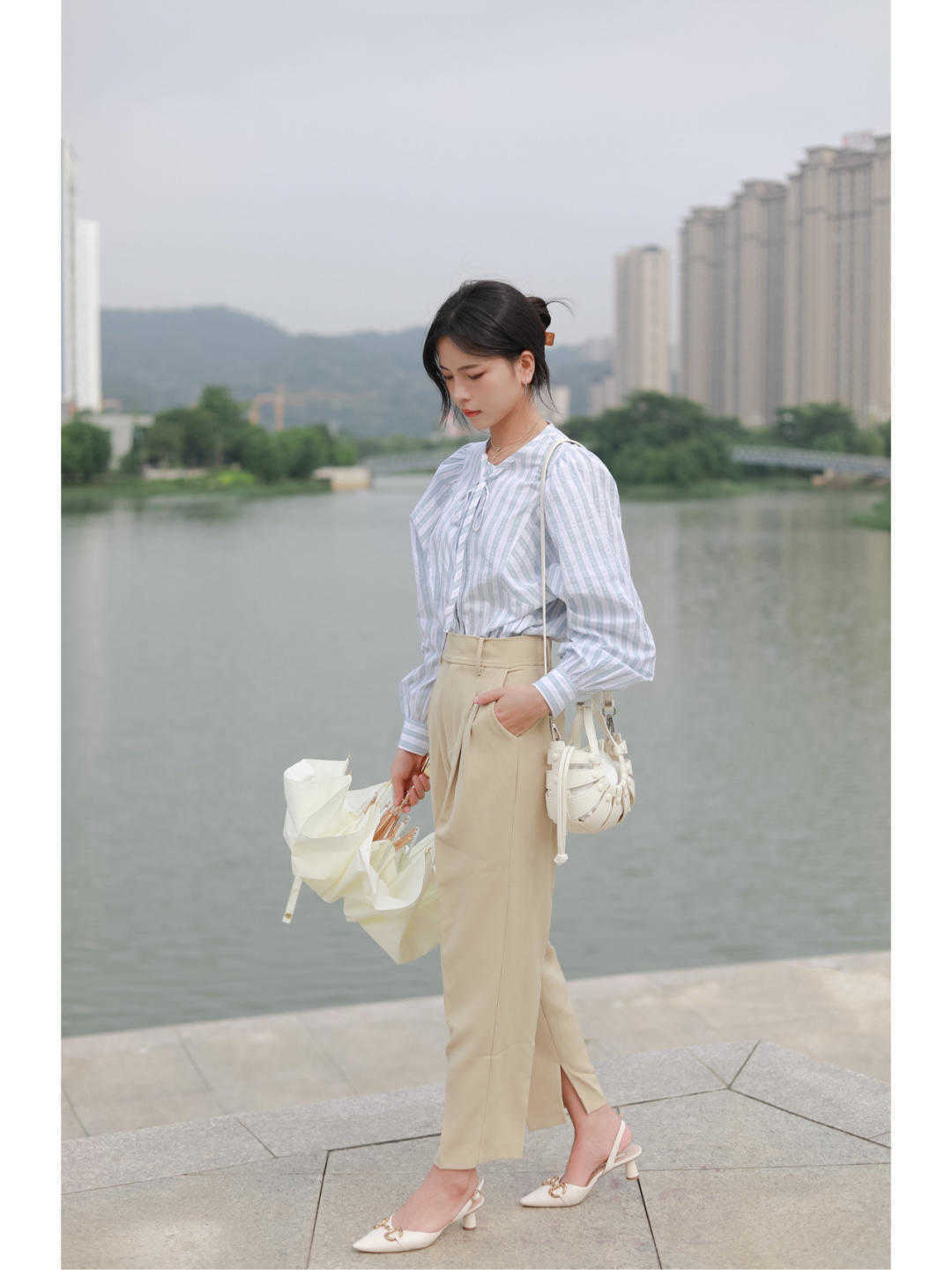 气质|穿衬衫的季节,怎么穿才能更干练又洋气?搭配格子长裤特别显气质