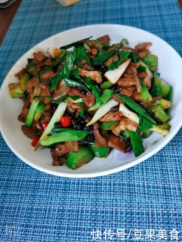 我奶奶教我的家常回锅肉的技巧，一定要加它才好吃