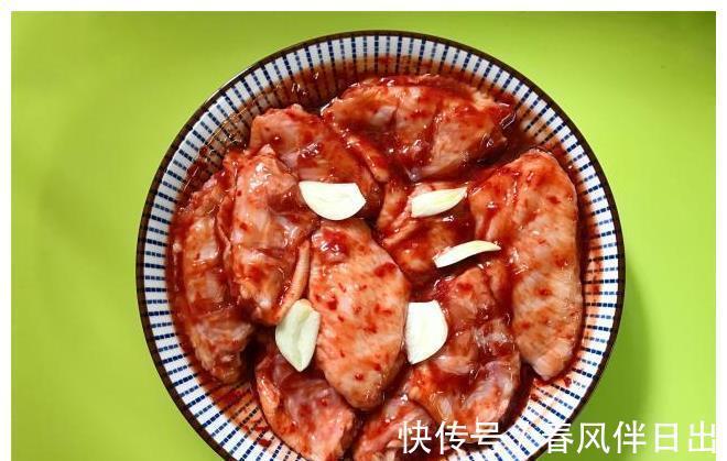 米糟|学会鸡翅秘制做法,孩子三天两头就想吃,不煎不炸,无油更健康