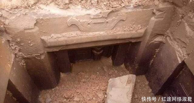 尝试|盗墓贼进入帝王陵墓，出现一神秘棺椁，却多次尝试失败