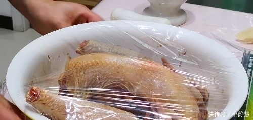 过年用电饭锅这么做鸡，不加油不加水，简单一做，出锅满屋香