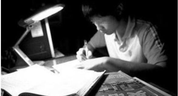 结果|儿子:我太困,想再睡一分钟。爸爸:再坚持一会。结果孩子再没醒