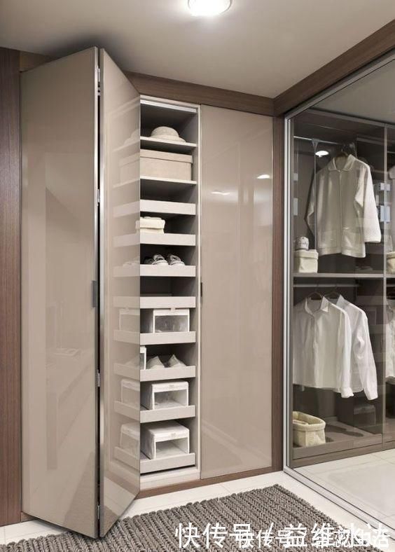 玻璃|客厅不用大理石，拿玻璃做墙面，一看就知你家品味不凡