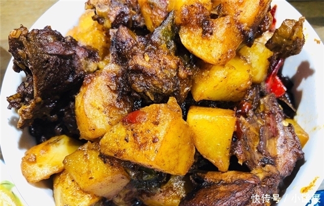 特意|爸妈来城里小住,特意下厨做一桌菜,发朋友圈,亲戚:来蹭饭了!