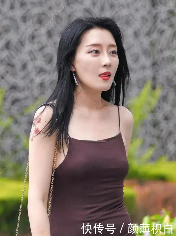 时尚穿搭的关键在于修身效果好,这样的身材才是最吸引人的!