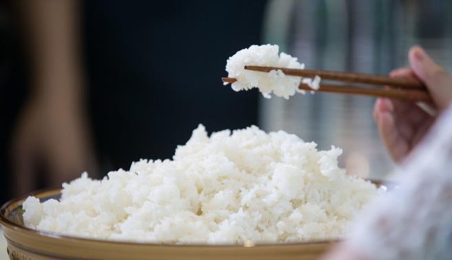 米饭搭配这些食物吃,真的能控制餐后血糖吗?