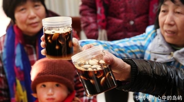 腊八泡“腊八蒜”,4个作用,3个禁忌,健康过冬