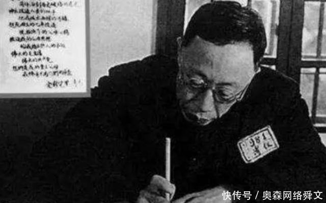 尿壶|溥仪晚年游览故宫，恰巧看见导游在介绍花瓶，溥仪：那是尿壶