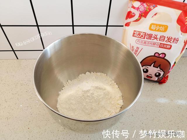 猪肉馅|梅干菜猪肉馅的大包子，刚出锅我能吃掉仨，用这面粉做次次都成功