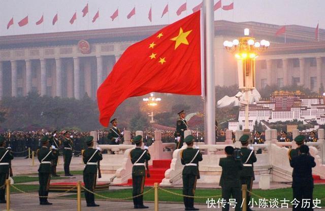 天安门国旗为何不升到顶,而是283米你知道