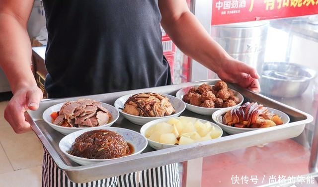南阳这家16年扣碗老店,每天爆满!去晚了没地方坐!