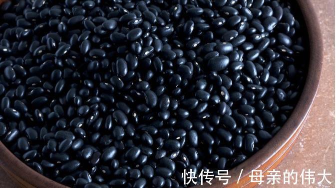 功效|常吃黑豆的5大养生功效,补药一堆不如黑豆一把!