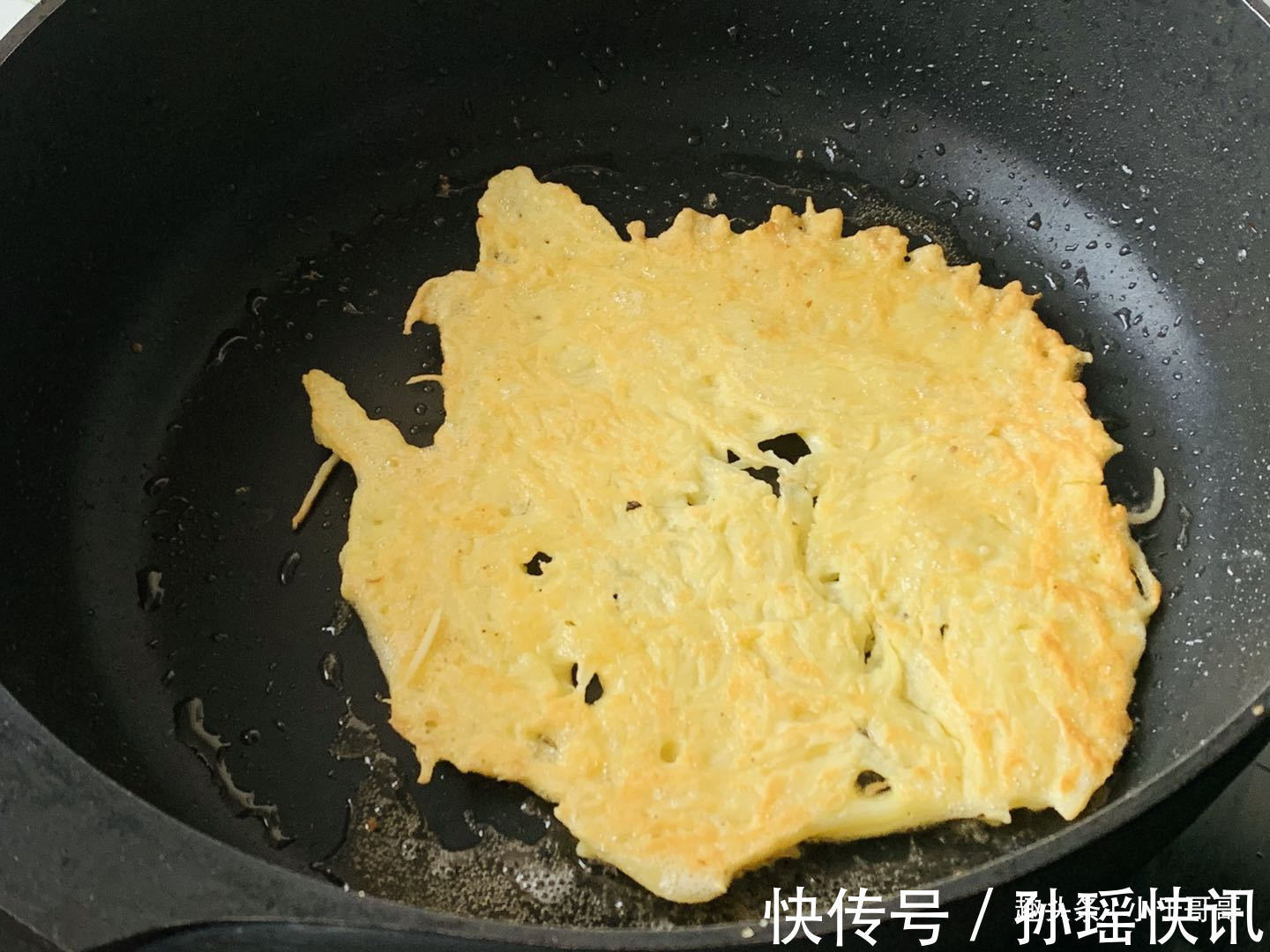 土豆饼|极简食谱—早餐茄子饼 加上土豆饼 荷包蛋 制作简单 营养美味