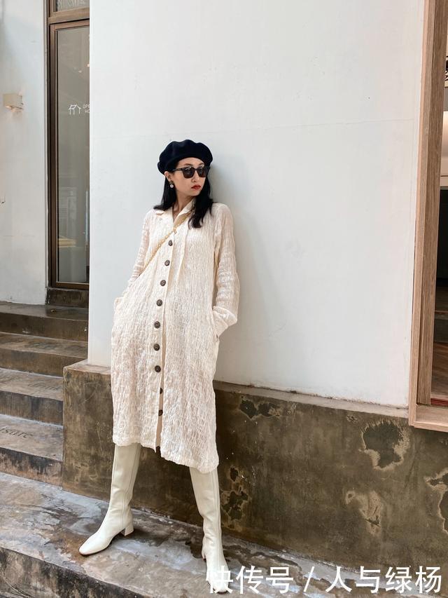 早秋时节别乱穿,现在流行这几种“秋裙”,内搭外穿都好看