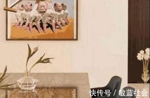 看看演员陈数现实中的家，客厅的壁画很奇怪，书房的装饰很有品位