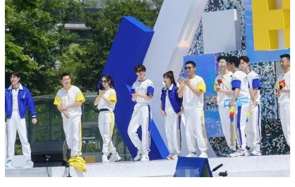 曝《跑男10》阵容大换血，5位老成员回归，baby疑似退出？