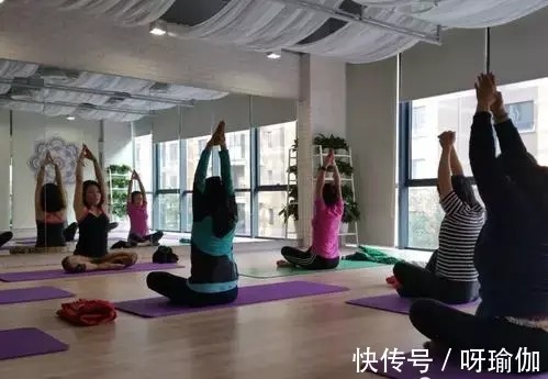 瑜伽|瑜伽教培学完能赚多少？还和这些因素直接挂钩。