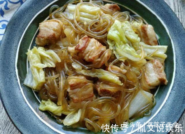 一到冬天,我家经常吃的菜,好吃又暖胃,端上桌汤汁都不剩