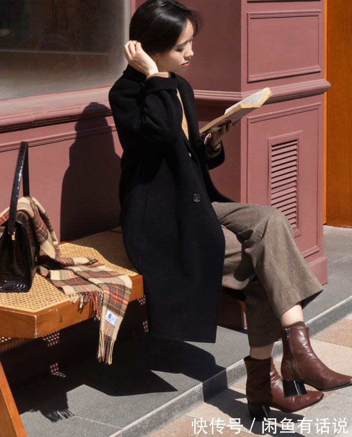 高级感|女人40岁后穿搭要做减法,记住这3个关键点,时髦还有高级感