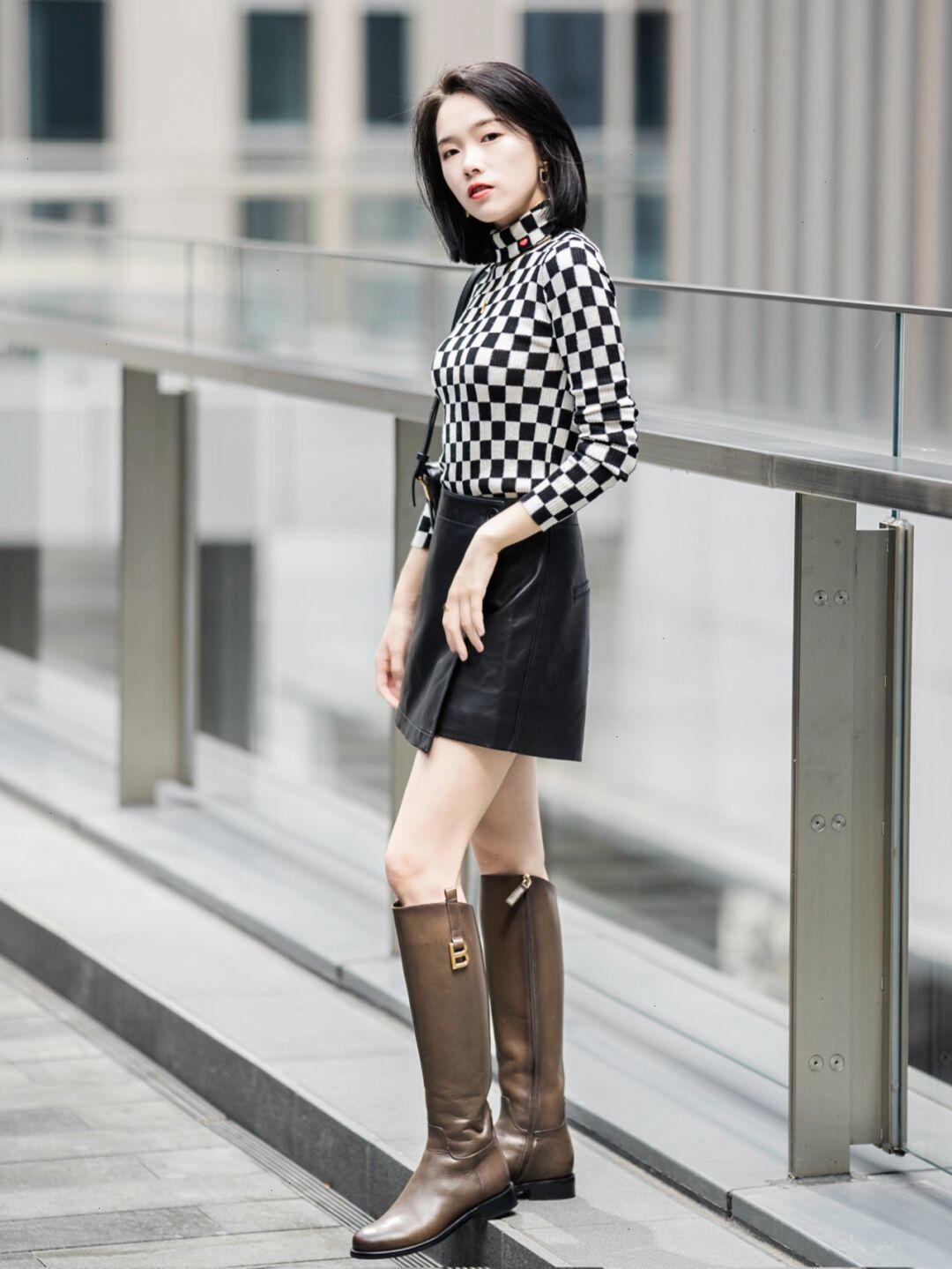 更上一层楼|熟女冬季就是要试试“高筒靴”,怎么穿都优雅,值得你收藏借鉴