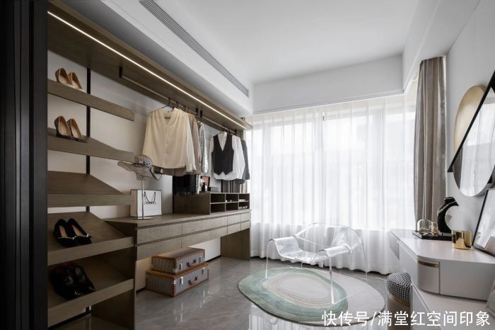 天地|精致轻奢,勾勒出时尚天地