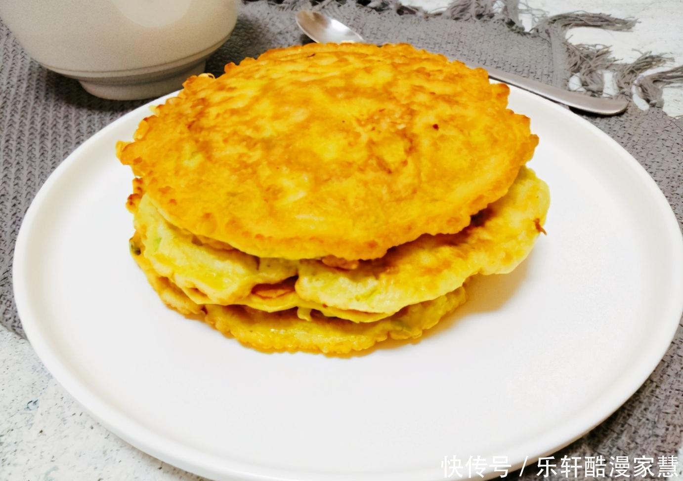 老酸奶|土豆丝鸡蛋饼的做法,简单快手,10分钟就能做好,早餐好选择