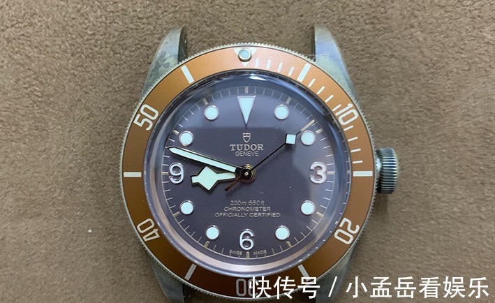 海马|主流男士潜水腕表盘点,夏季旅游凹造型正好,闭着眼睛也不会选错