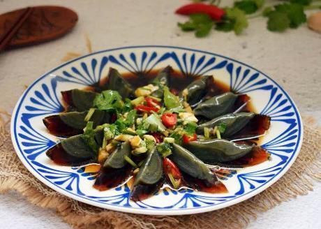 凉拌皮蛋|凉拌皮蛋时用上1招技巧,皮蛋弹牙入味,好吃还不腥,做法简单