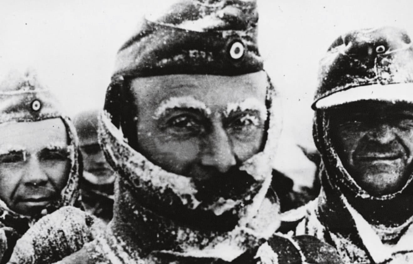 苏联|德军在莫斯科冻死10万余人,为啥不抢苏联人棉衣?斯大林留了一手