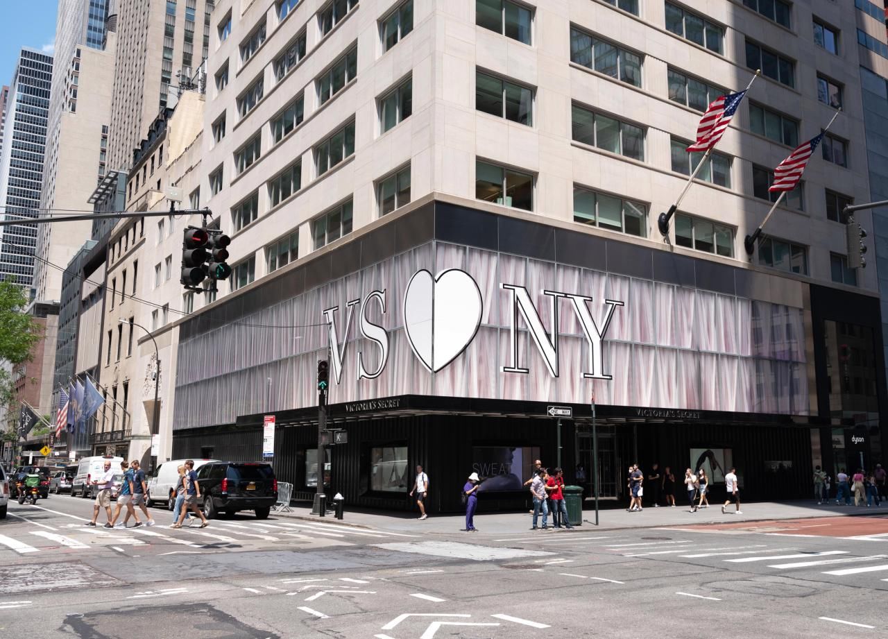 女装日报|维密纽约第五大道旗舰店重开，大码模特代替“天使”成C位