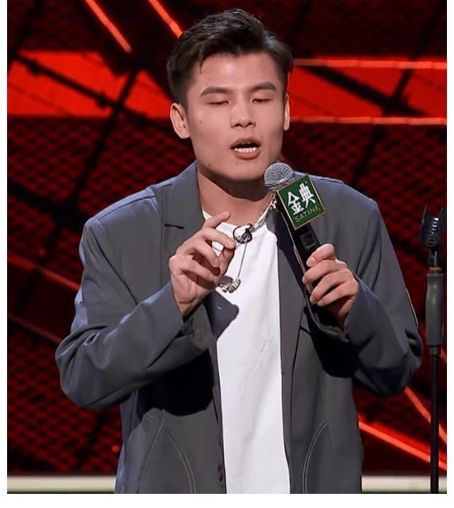 广智|脱口秀大会4第十期，侧颜杀何广智，闻到了徐志胜爱情的酸臭味