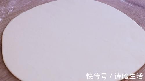 烙饼时,不要直接烙,多加这两步,饼柔软又起层,3分钟就能出锅