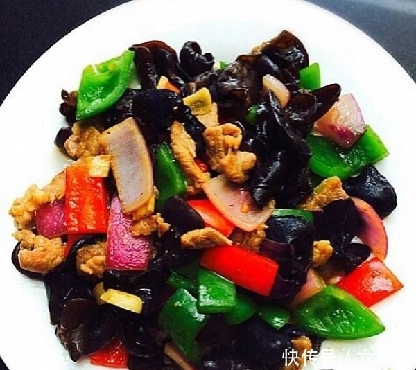 贫血|洋葱和此物一起炒，不贫血了，大肚子平了，皮肤细腻红润，显年轻