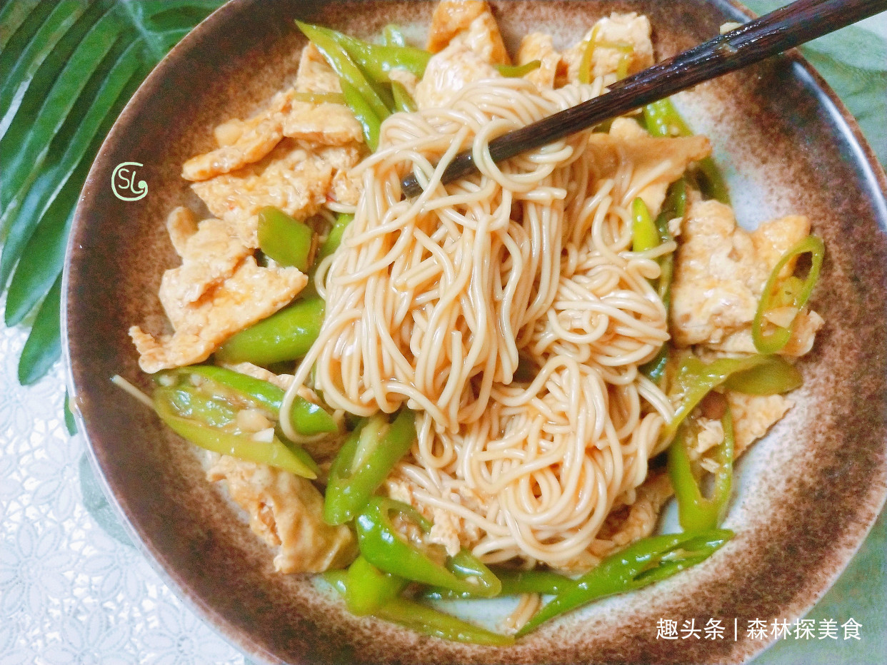 我家常吃的快手早餐,简单一做,酱香浓郁,营养又好吃