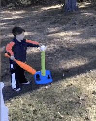 |搞笑GIF:三个老板看一个员工干活,这名员工辞职的心都有了