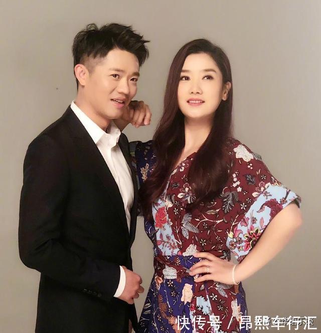 曾毅換新搭檔上節目唱歌,詞多了,聲音卻沒了