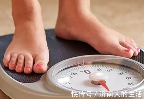 发育|怀孕后,显怀越早胎儿发育得越好?辟谣!别再听信“老话”了