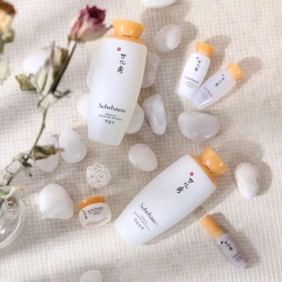 补水保湿修复水乳推荐：深层滋养并修复受损细胞，令肌肤焕然一新