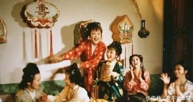 迎春!贾宝玉生日夜宴,请了众姊妹,宝玉为何唯独不请迎春、惜春两人?