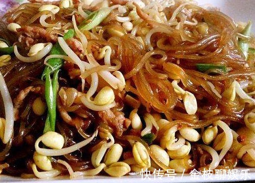 蒜苗|一道老少皆宜的营养菜，色香味俱全，5分钟就上桌，多吃不长胖