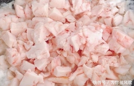  学会|熬猪油，什么时候放花椒有讲究，学会这1招，猪油白又香，存放久