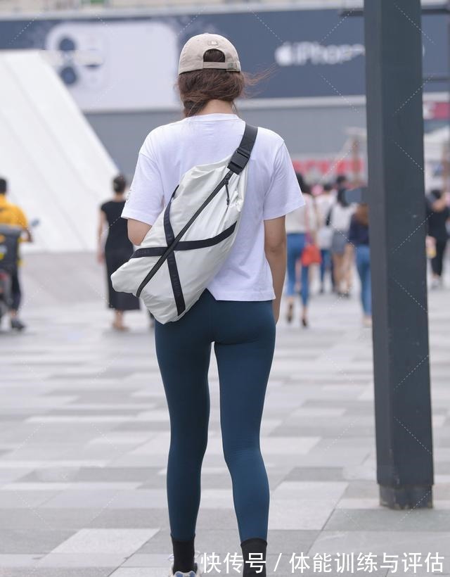 装扮 美丽时尚的打底裤呈现出别具一格的美，简直潮流无限！