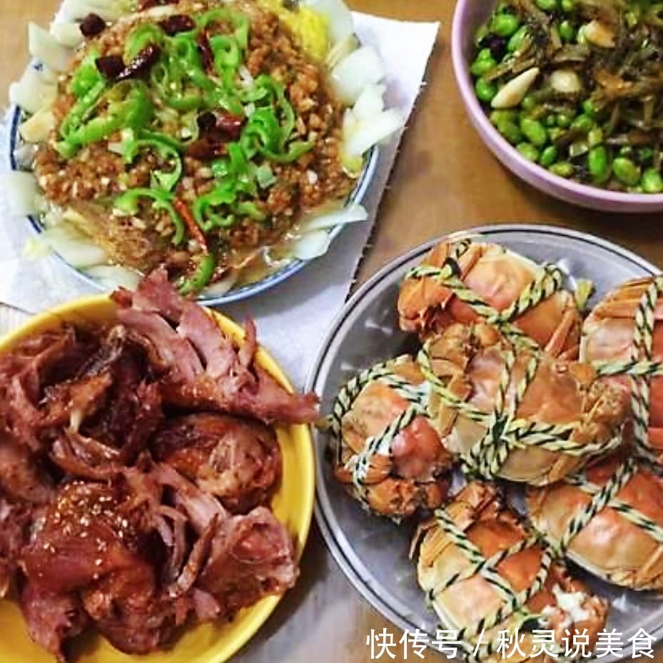 婆婆来我家，我亲自下厨做四道菜招待，饭菜上桌后她却骂我败家！