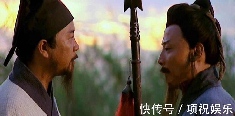 水浒传$宋江派人射杀晁盖,瞒不过毒人林冲,林冲为什么没有替晁盖报仇