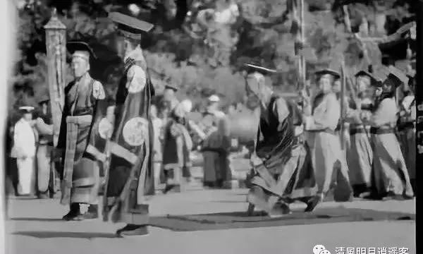 代孙|孔祥熙是如何成为孔子75代孙的?