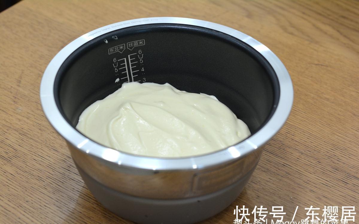 你用电饭煲做戚风蛋糕老不成功？苹果姐教你详细操作，松软轻盈